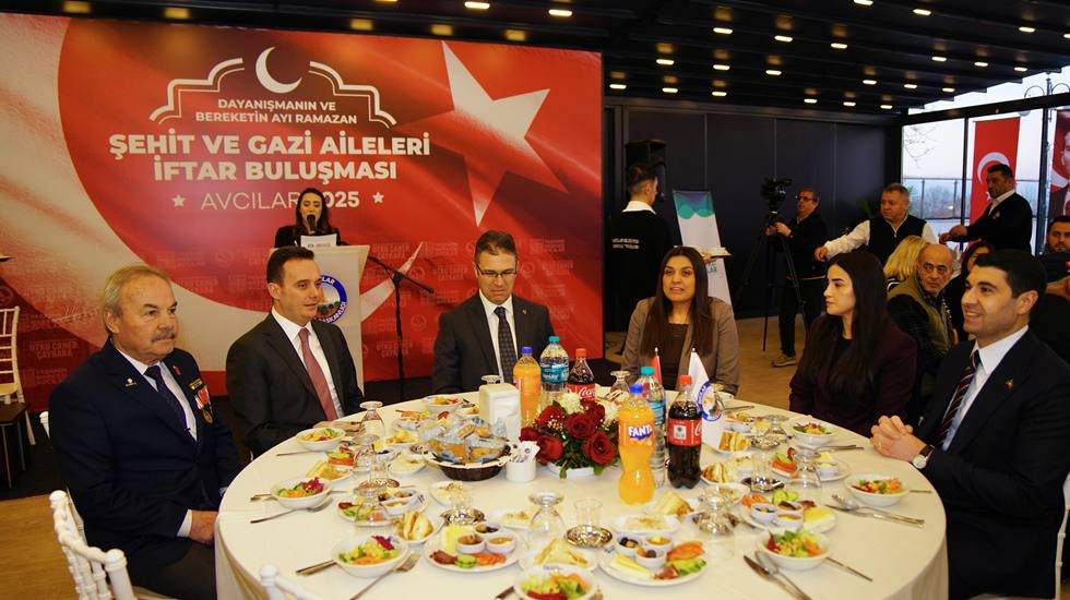 Şehit aileleri ve gaziler Avcılar Belediyesi’nin iftarında buluştu