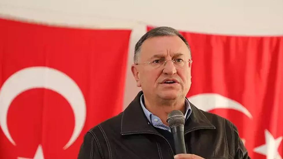 Sonradan CHP'li Lütfü Savaş olağanüstü kurultayın iptali için başvurusunu yaptı