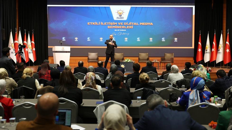 AK Parti İstanbul teşkilatları dijital medya eğitimine başladı…