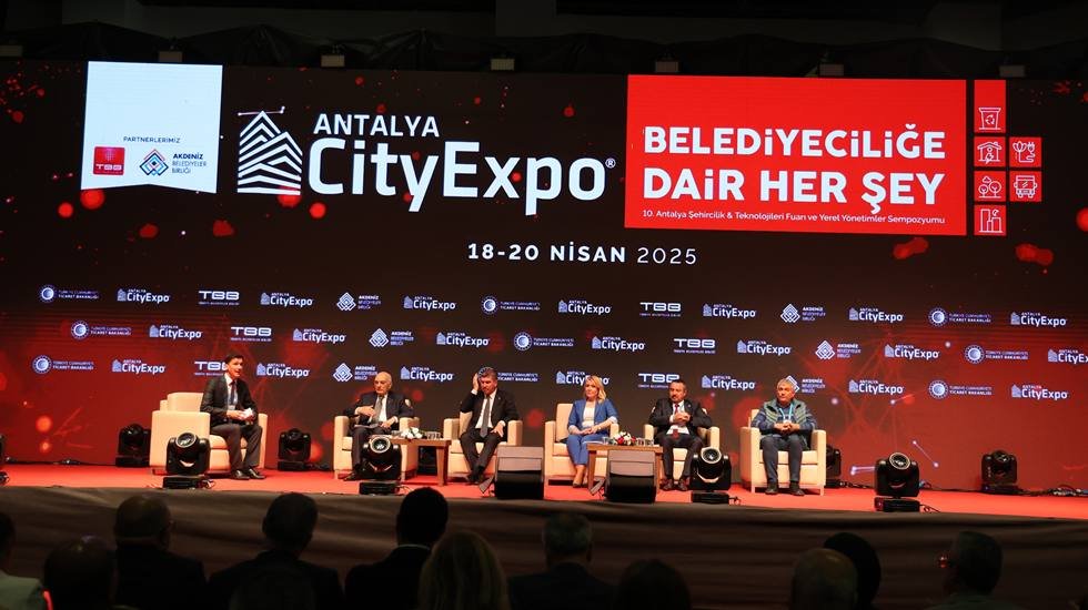 Antalya’da çevre korumada yerel yönetimlerin sorumluluğu ele alındı...