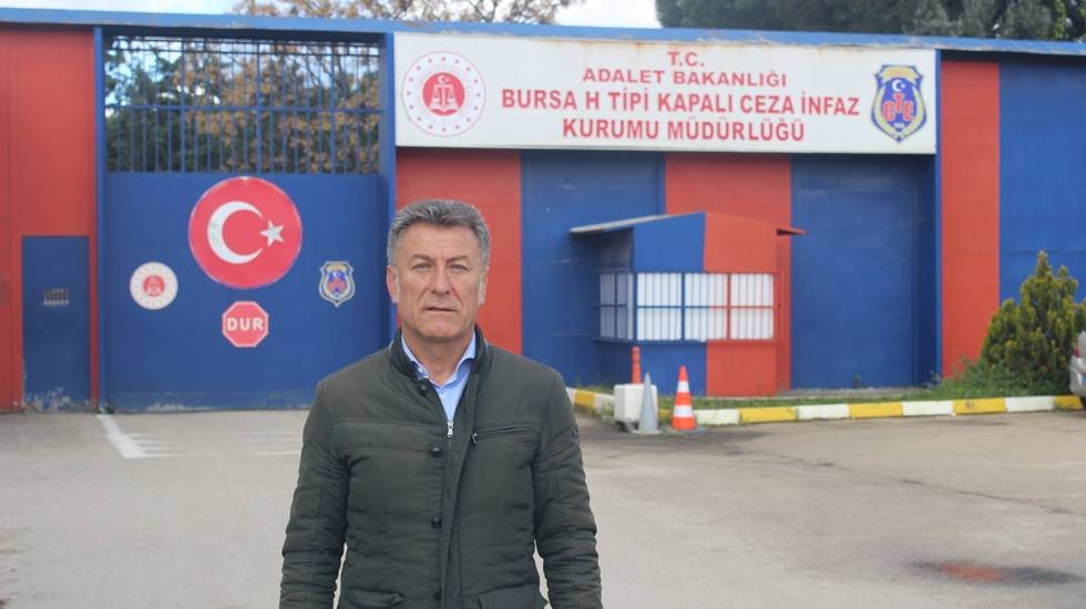 Bursa’da astım krizi geçiren tutuklu öğrenciye şiddet...