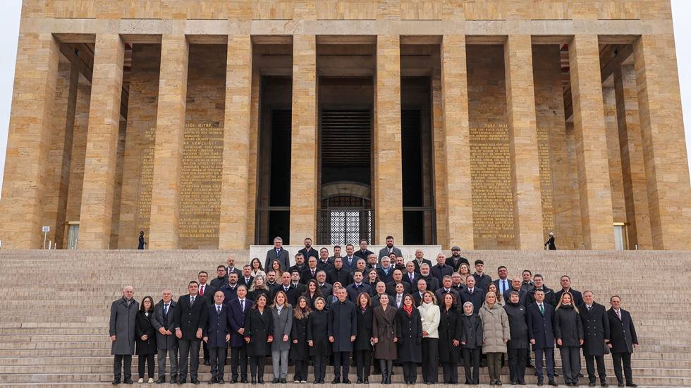 CHP'den Anıtkabir'e ziyaret...