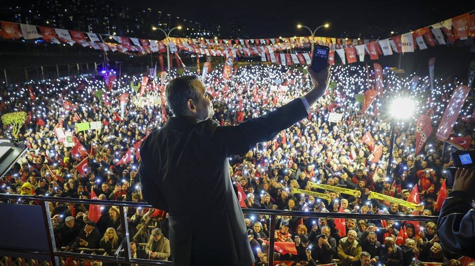 Özgür Özel: Karşımızda, bir daha asla seçim kazanamayacaklarını çok iyi bilen ve bundan ölesiye korkan, bir avuç insan var...