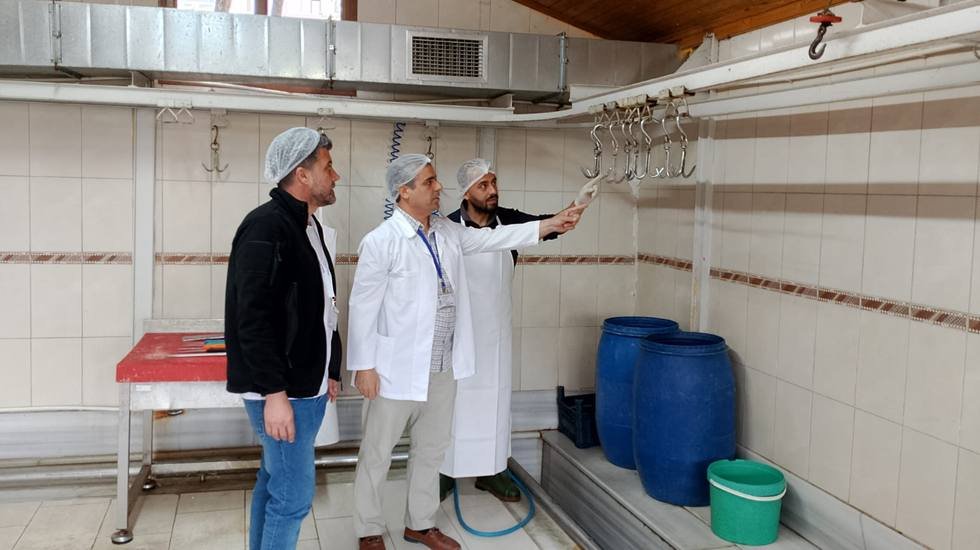 Bayrampaşa’da kurban satış ve kesim yerleri denetlendi
