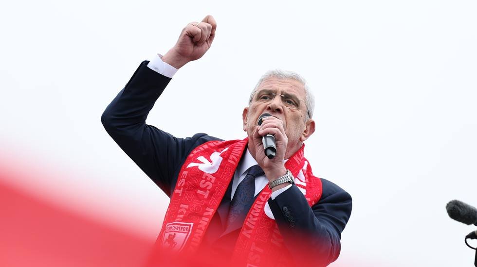 Dervişoğlu, Samsun'dan seslendi: "Devlet Bahçeli'nin Türk Milliyetçiliğini temsil etme hakkı ve salahiyeti yoktur..."