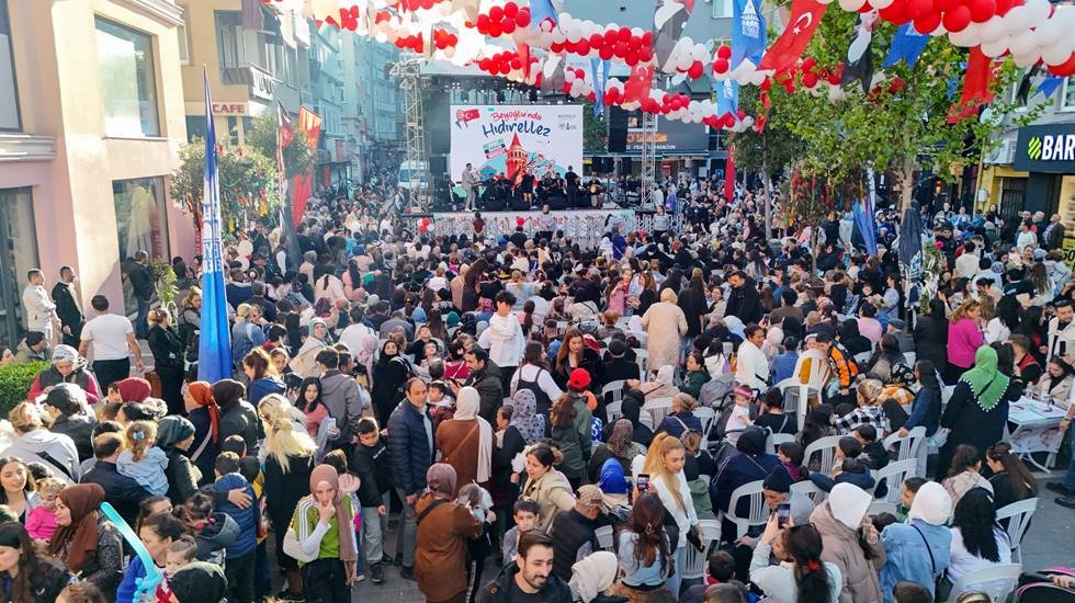 Umut, Bahar, Bereket: Beyoğlu'nda Hıdırellez...