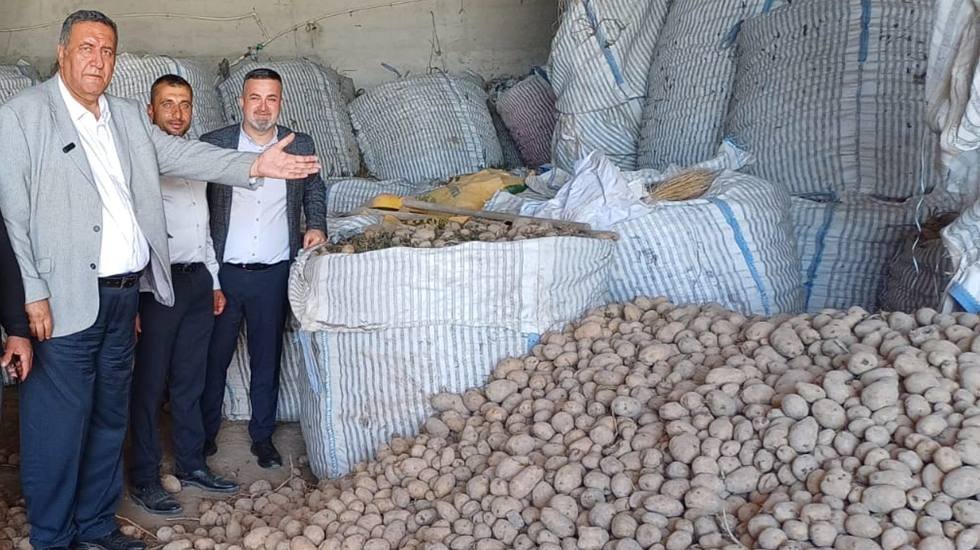 Üreticinin 1 liraya satamadığı patates, markette 35 lira...