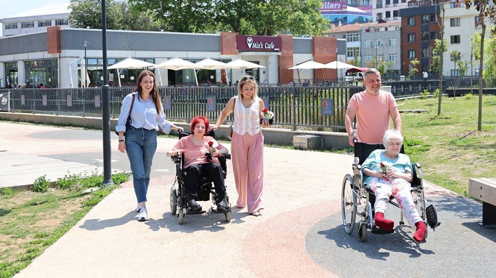 45 yıl sonra ilk kez dışarı çıktı