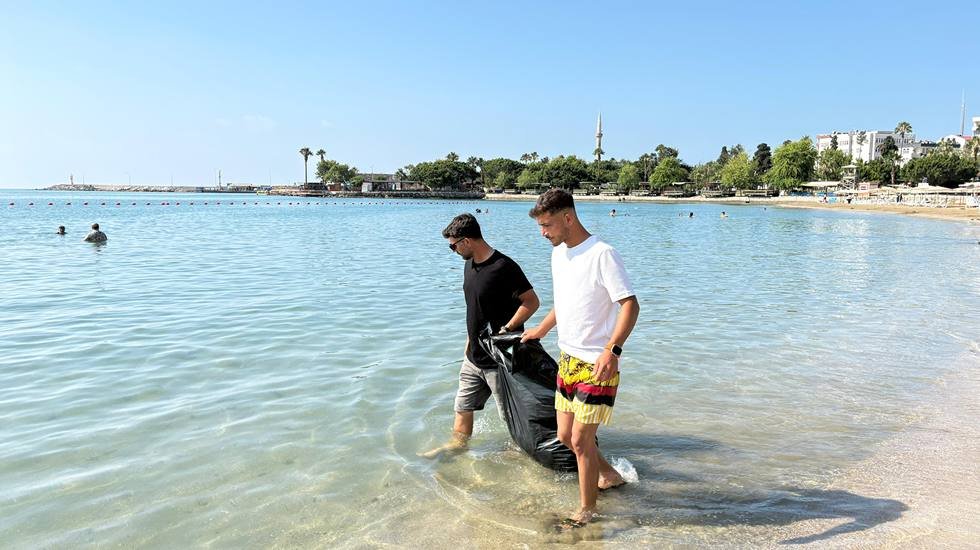 Adana’nın Yumurtalık ilçesinde sualtı temizliği…
