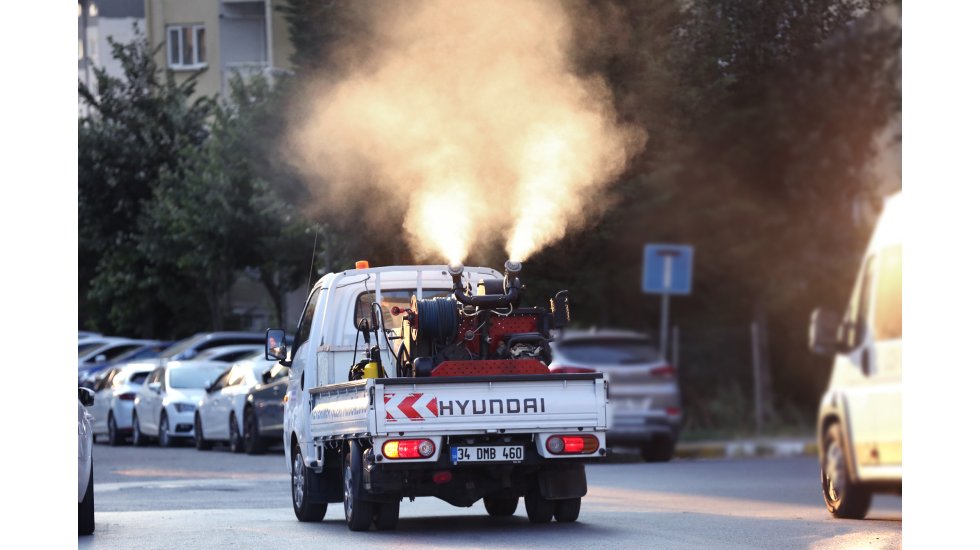 Küçükçekmece Belediyesi sivrisineklere karşı alarmda!