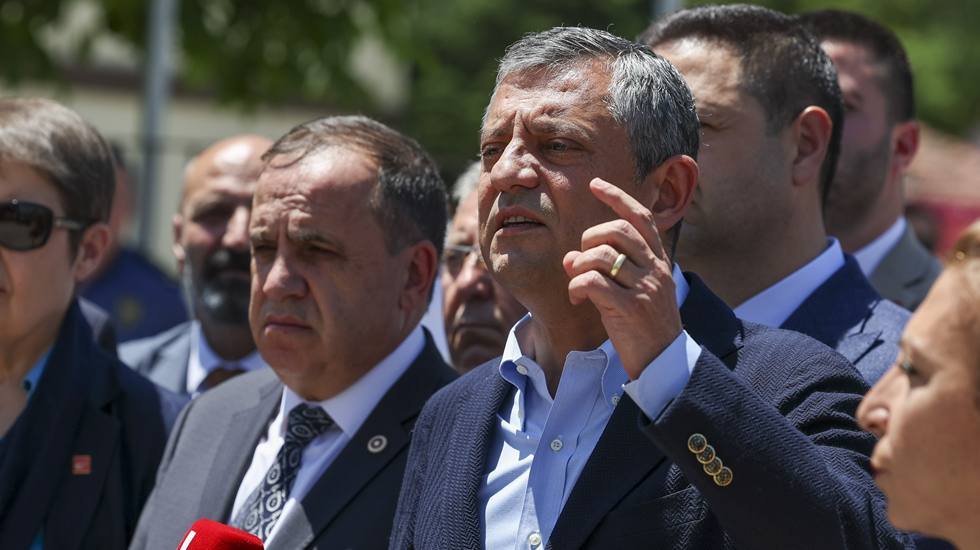 12 askerin zehirlenmesi: Özgür Özel; 'Aklım almıyor, içime de sinmiyor!'