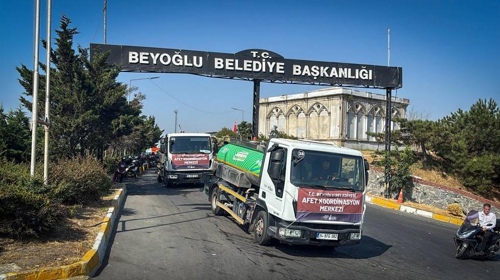 Beyoğlu belediyesi ekipleri Bursa’da yangınlarla mücadeleye destek için yola çıktı