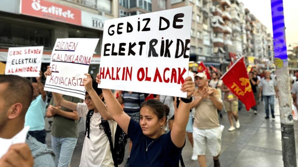 TKP, İzmir’de GDZ Elektrik’in kapısına dayandı...
