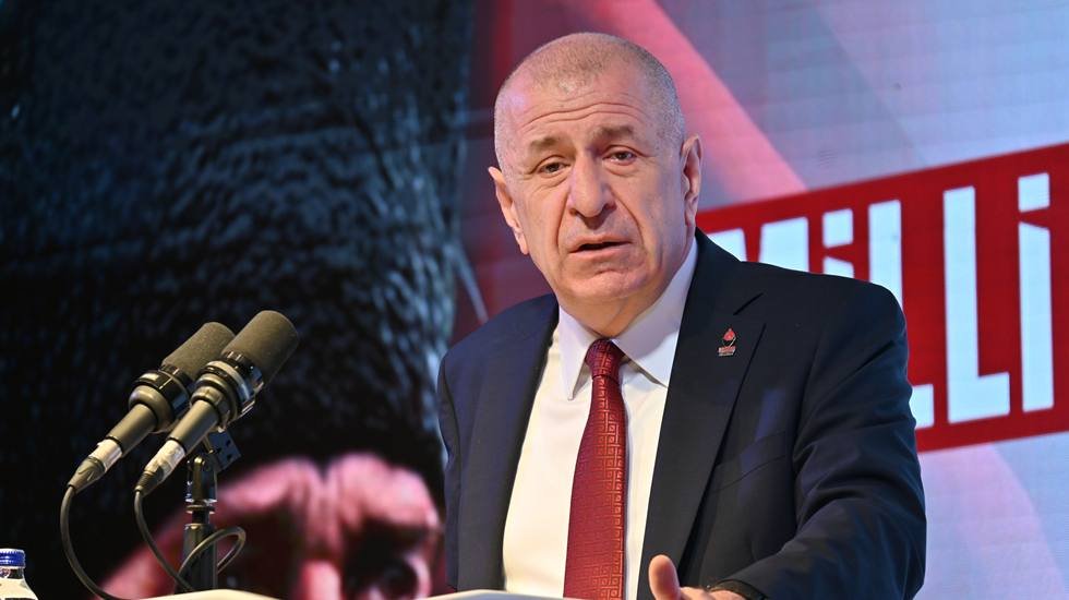Ümit Özdağ masasındaki 'anketi' açıkladı…