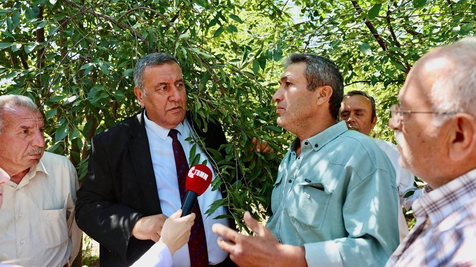 Üretici: “Ürün yok, para yok, destek yok; borçtan dolayı bahçeler elden gidiyor”