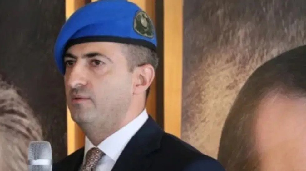 AKP'li Çelebi’ye ‘mavi bere’ tepkisi: ‘Komiklik yapmaya kalkma, hakaret sayarız!’