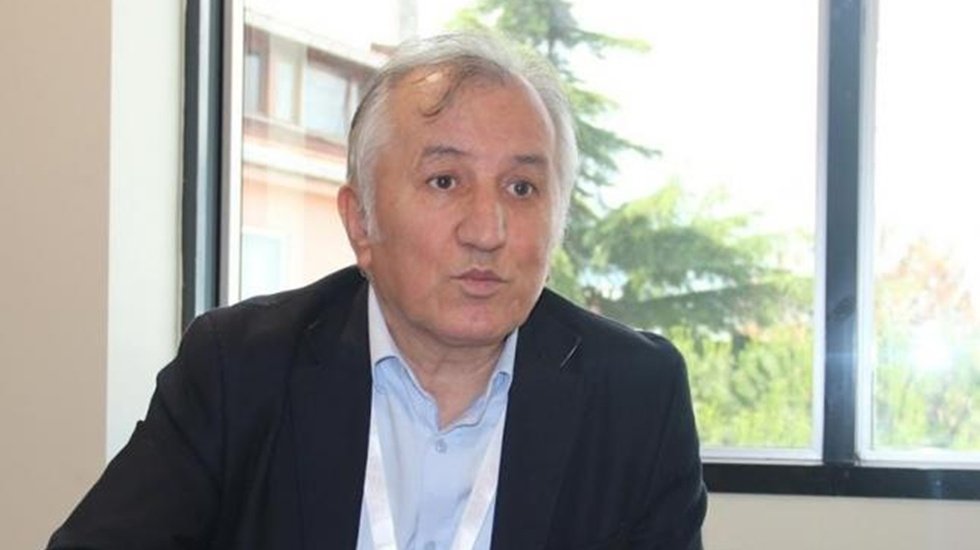 Eski AKP'li vekil: “CHP'li belediye başkanlarını hapse atarak mutlu olmaya çalışıyor”