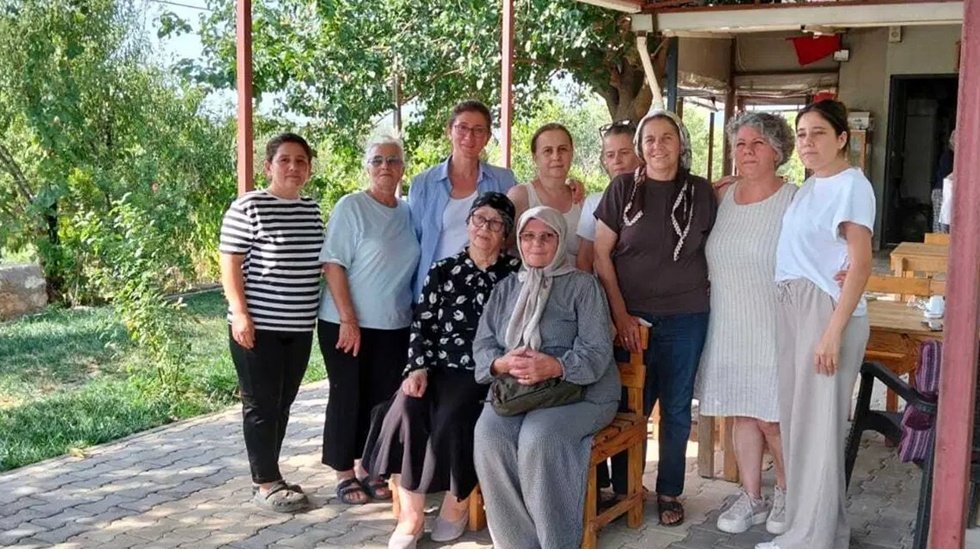 İmamoğlu’nun annesi, Murat Çalık’ın annesini ziyaret etti