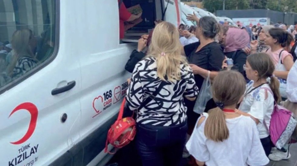 Kızılay’dan TÜGVA yaz okulları finalinde ikram seferberliği...
