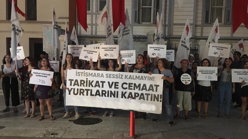 Yoksul öğrenciler tarikat ve cemaat yurtlarına mecbur bırakılıyor!