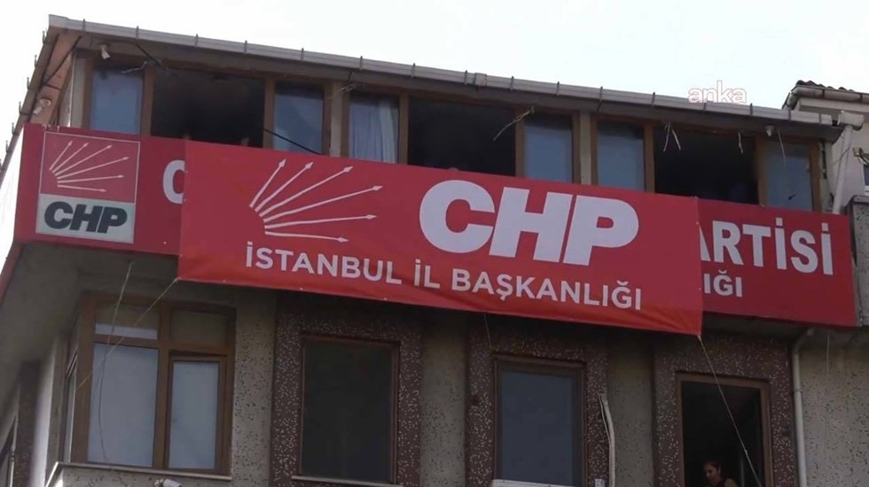 CHP'den İstanbul İl Başkanlığı'nın taşınmasına ilişkin a&ccedil;ıklama&hellip;