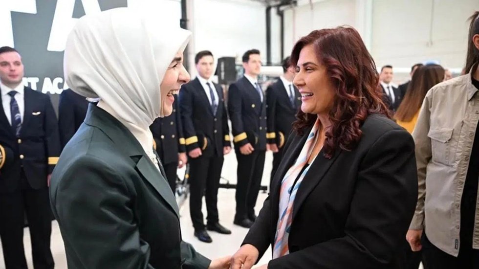 AKP'li &Ouml;zlem &Ccedil;er&ccedil;ioğlu sahiplendiği İmamoğlu'nun projesini Bakan G&ouml;ktaş'a anlattı