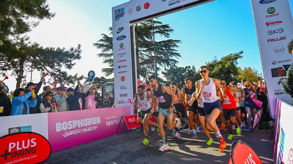 Beşiktaş’ta Bosphorun Quarter Marathon’u büyük heyecana sahne oldu