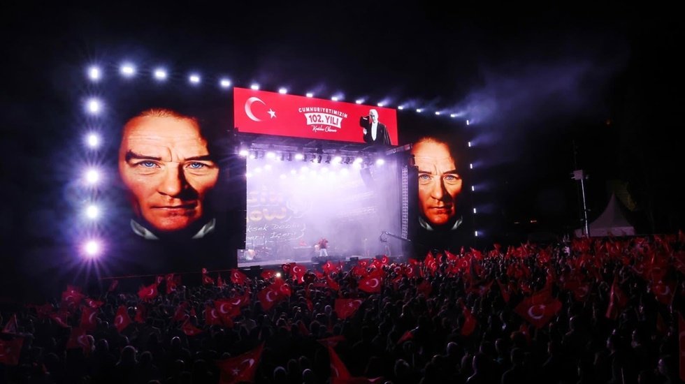 Beşiktaş'ta Cumhuriyet coşkusu...