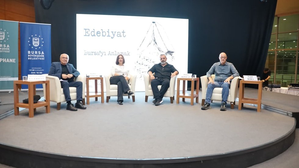 Bursa Edebiyat Günleri, sekiz yıl aradan sonra edebiyatseverlerle yeniden buluştu...