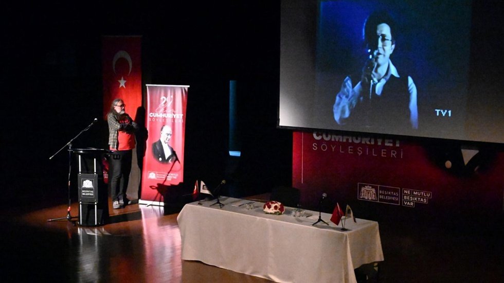 Cumhuriyet Bayramı kutlamaları, Beşiktaş’ta “Cumhuriyet Söyleşileri” etkinliğiyle başladı.