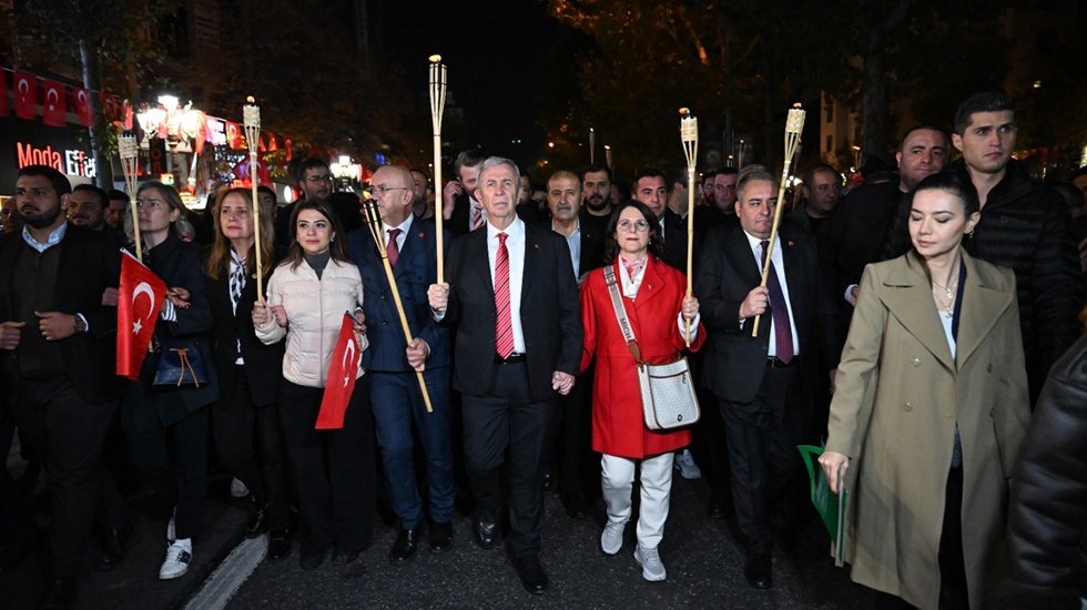 Mansur Yavaş: Cumhuriyete ve değerlerine sahip &ccedil;ıkacağız