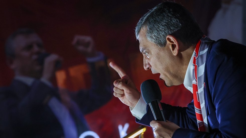 &Ouml;zel: "Yavuz Bing&ouml;l Gezi'de su&ccedil; işlemedi bug&uuml;n AKP'nin kara d&uuml;zenine alet olduğu i&ccedil;in su&ccedil; işliyor"