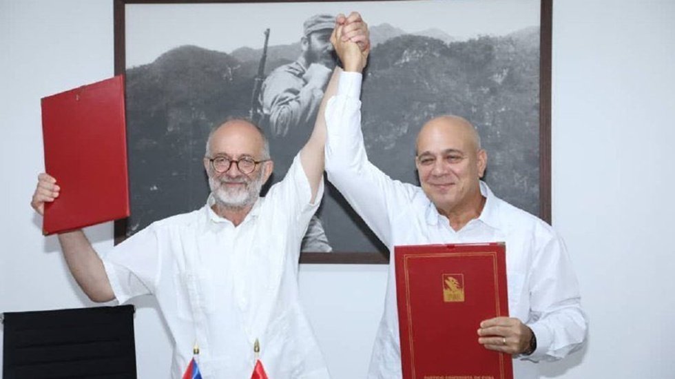 TKP'li Okuyan K&uuml;ba&rsquo;dan seslendi: &lsquo;İnsanlığın geleceği kom&uuml;nizmdedir&rsquo;