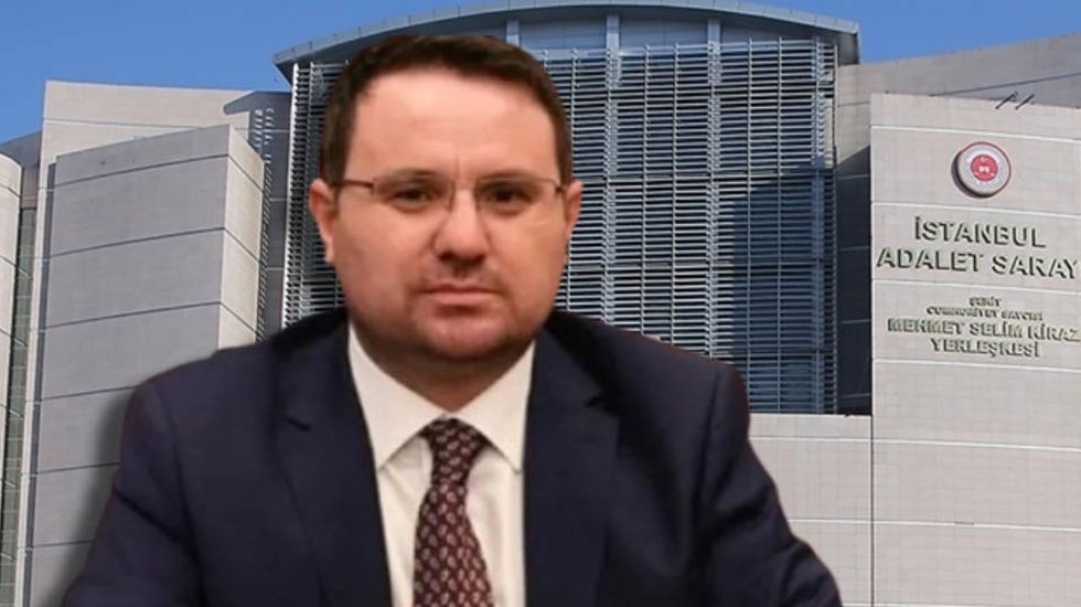 Akın G&uuml;rlek'ten &Ouml;zg&uuml;r &Ouml;zel'e su&ccedil; duyurusu ve tazminat davası!