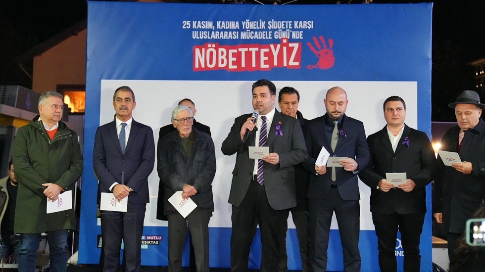 Beşiktaş’ta kadına yönelik şiddetle mücadele için “Nöbetteyiz” eylemi...