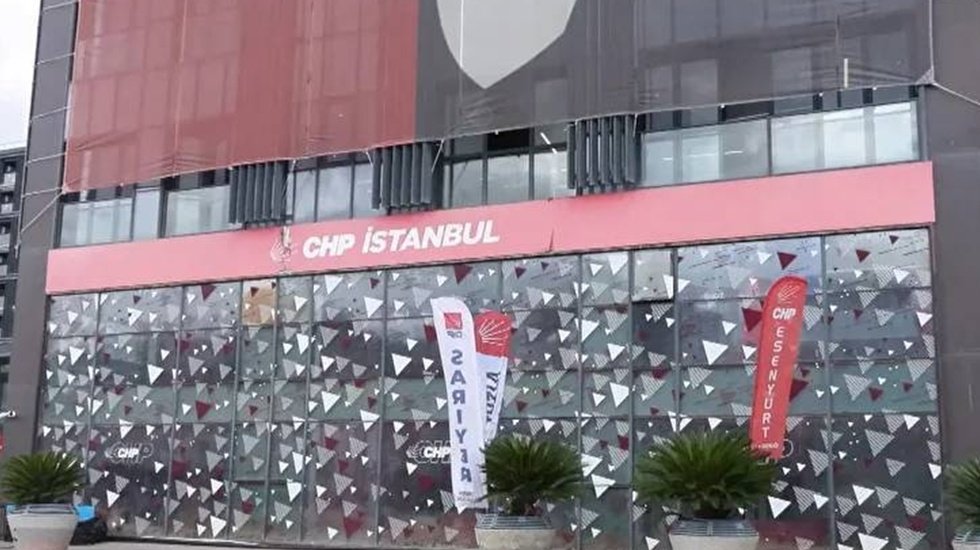 CHP İstanbul’dan dışkı iddialara yanıt: ‘Kendi sorumluluklarındadır’