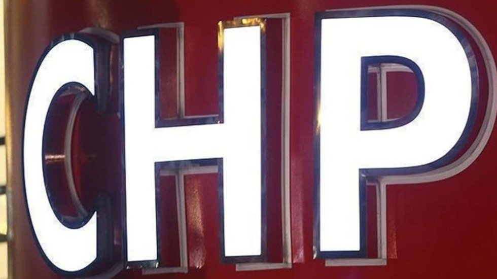 CHP’ye yöneltilen kapatma tehdidi sonrası için hukukçular ne dedi?