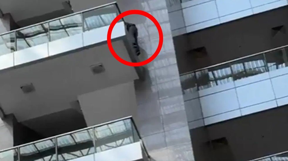 'Gizli tanığın' intihara kalkıştığını a&ccedil;ıklayan &Ouml;zg&uuml;r &Ouml;zel&rsquo;den sonra CHP'li Emir videosunu paylaştı