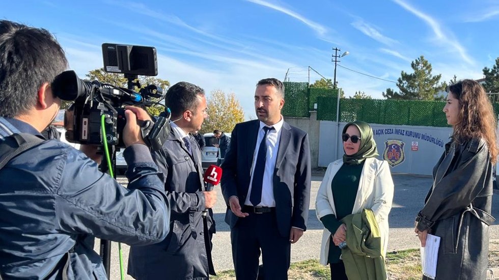 HDP Eski Milletvekili H&uuml;da Kaya cezaevine teslim oldu!