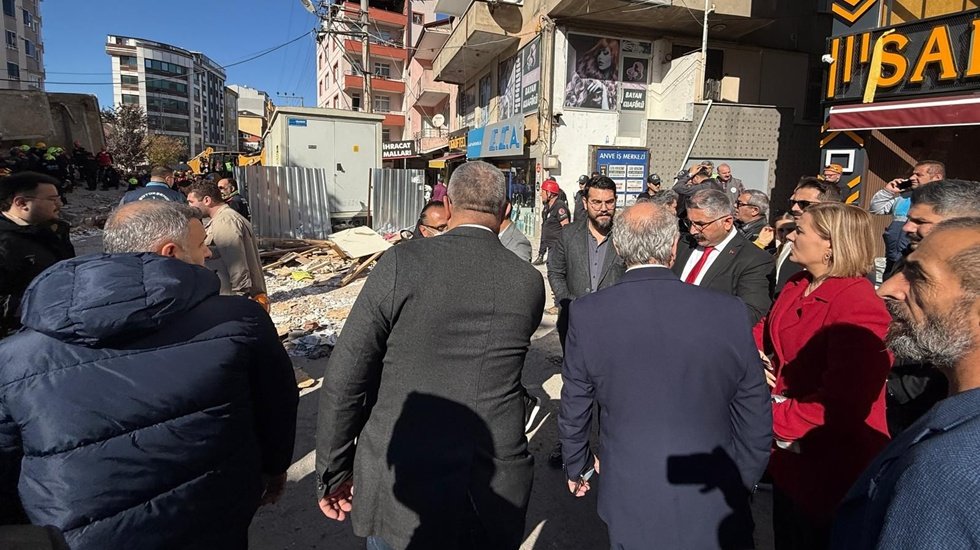 İzmit Belediye Başkanı Hürriyet: "Bilimle değil, siyasetle kazı yapıyorlar"