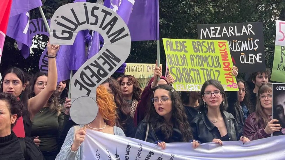 Sokaklara &ccedil;ıkan kadınlar: Susmayacağız!