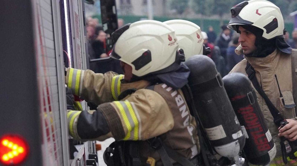 Beyoğlu&rsquo;nda Tarihi 6. Daire&rsquo;de deprem tatbikatı&hellip;