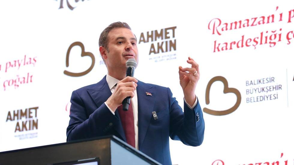 Ahmet Akın'dan AKP&rsquo;ye ge&ccedil;ecek iddiasına yanıt...