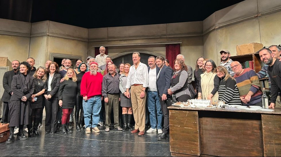 Devlet Tiyatrosu&rsquo;nun unutulmaz oyunu profesyonel son kez sahnedeydi