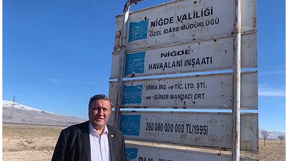 1996 yılında temeli atılan Niğde Havaalanı, 30 yıl ge&ccedil;mesine rağmen yapılmadı