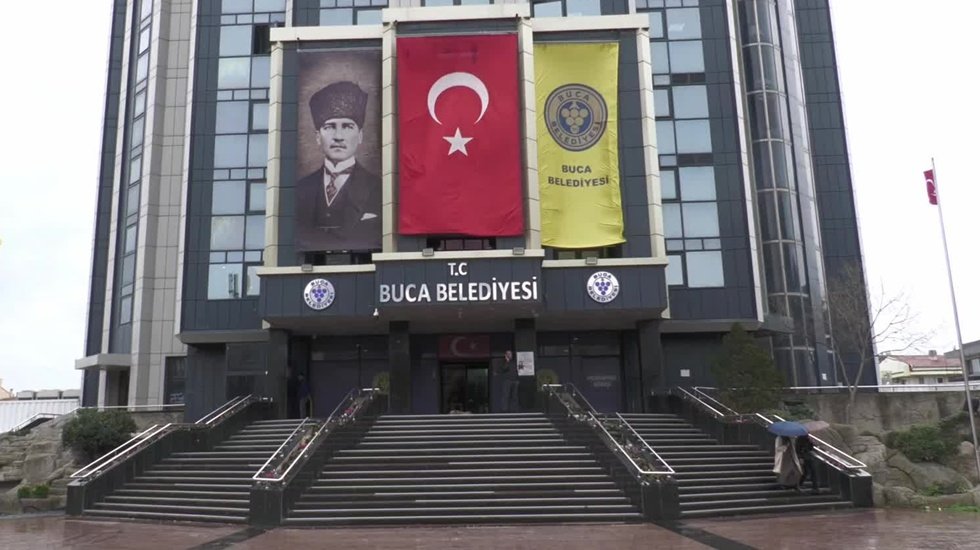Buca Belediyesi operasyonunda 26 kişi adliyeye sevk edildi!