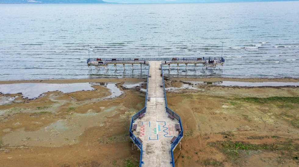 İznik G&ouml;l&uuml; "Sessizce" Kuruyor: Sanayi Baskısı ve Hukuksuzluk Kıskacında Bir &Ccedil;evre Felaketi