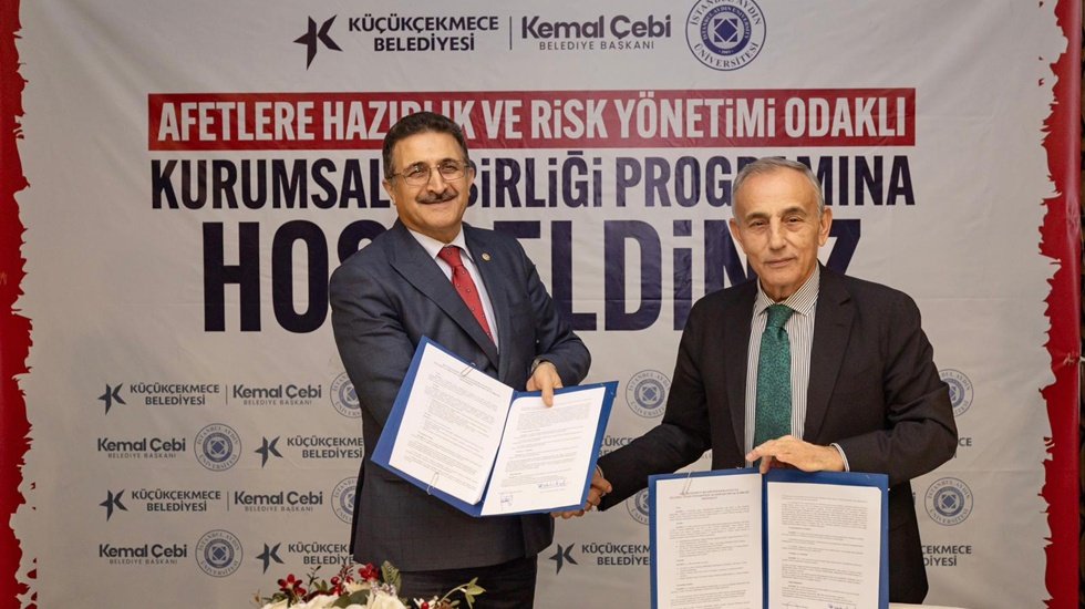 K&uuml;&ccedil;&uuml;k&ccedil;ekmece&rsquo;de &lsquo;Afetlere Hazırlık ve Risk Y&ouml;netimi Odaklı Kurumsal İş Birliği&rsquo; protokol&uuml; imzalandı