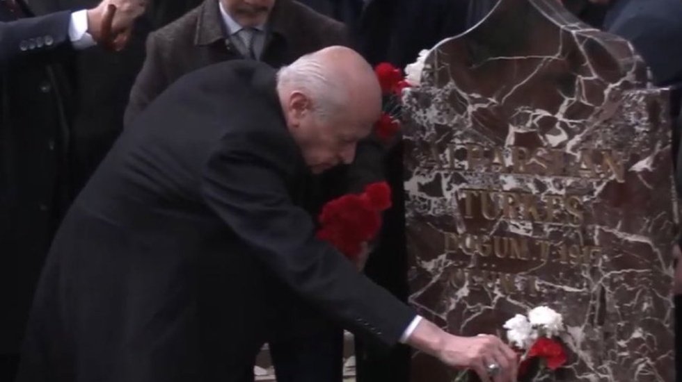 Bah&ccedil;eli'nin 'bayram' mesajında dikkat &ccedil;eken ayrıntı&hellip;