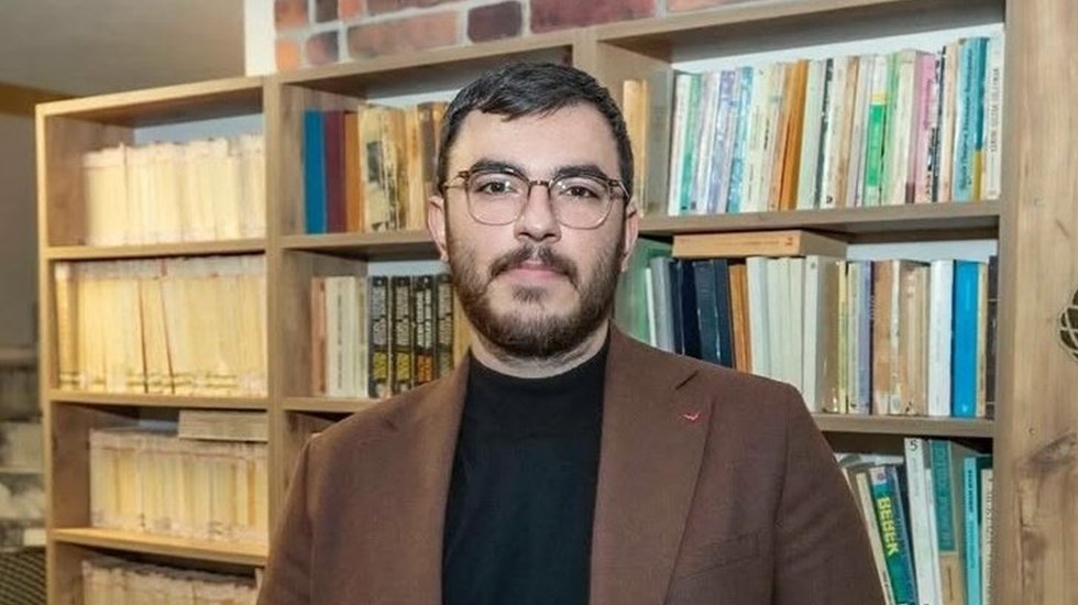 Gazeteci İsmail Arı tutuklandı